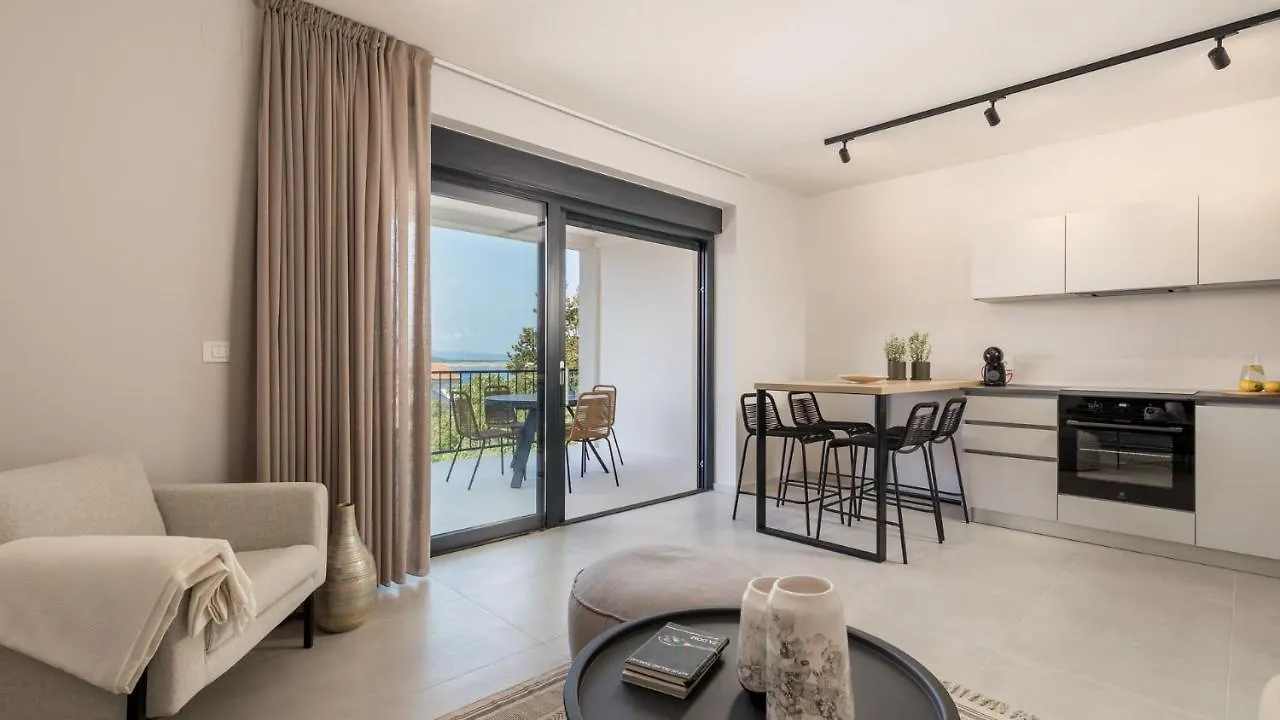 Apartments Villa Frankola With Swimming Pool Crikvenica